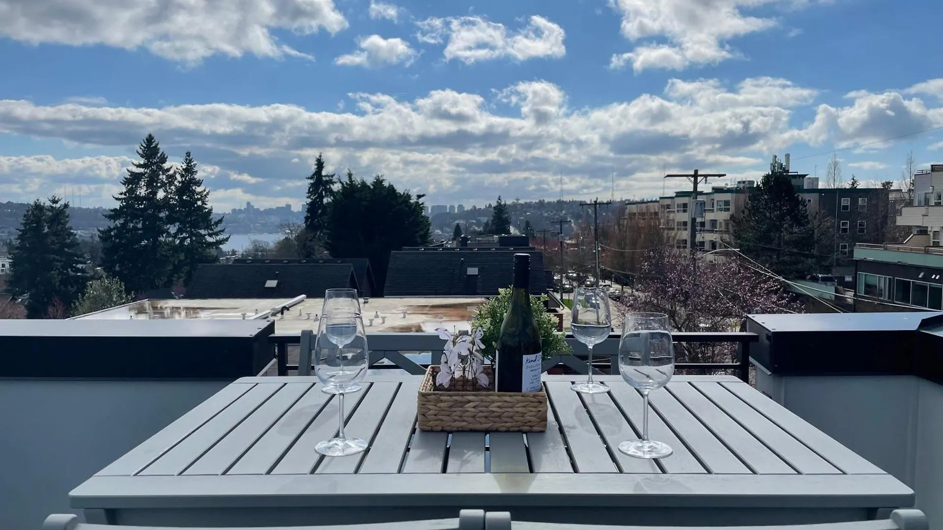 Winslow Place By Betterstay Seattle