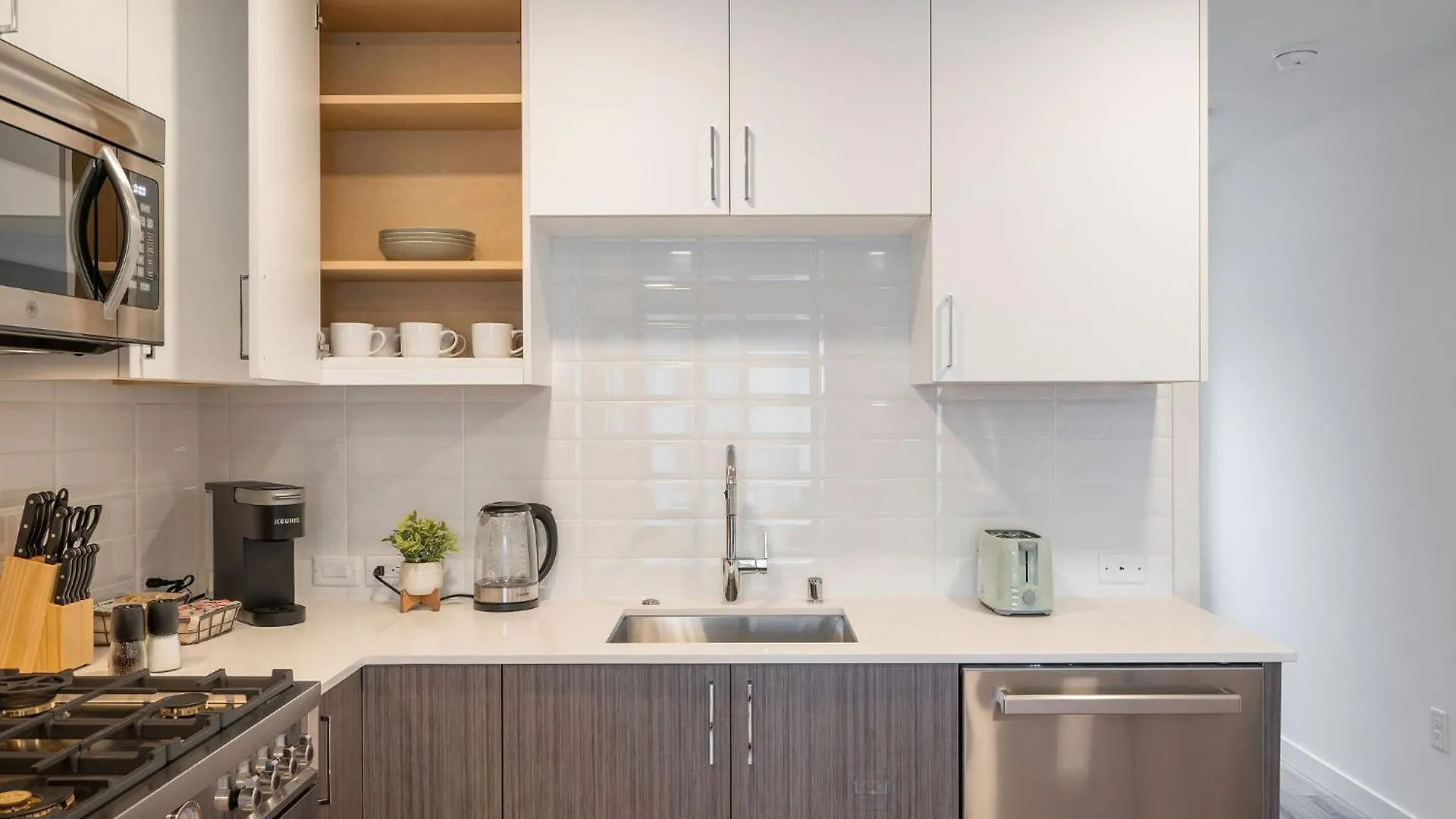Winslow Place By Betterstay Seattle 0*,  United States